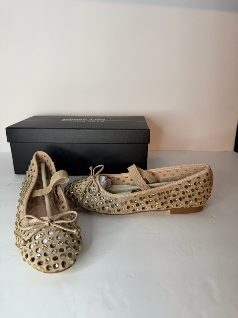 Cape Robbin Lauralee Rhinestone Ballet Flats Beige Size 6 NIB